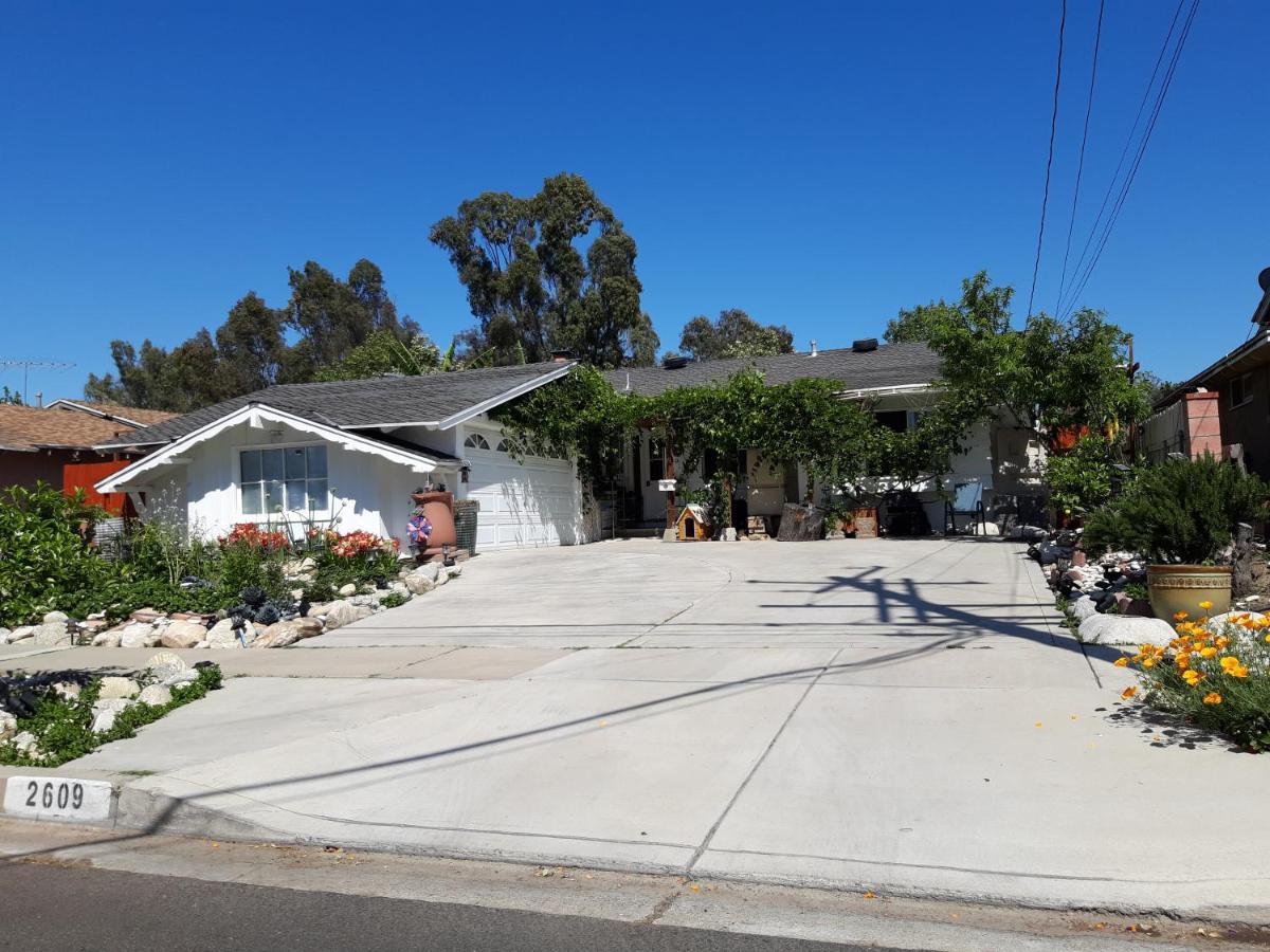 Oc House Bed and Breakfast Santa Ana Exteriör bild